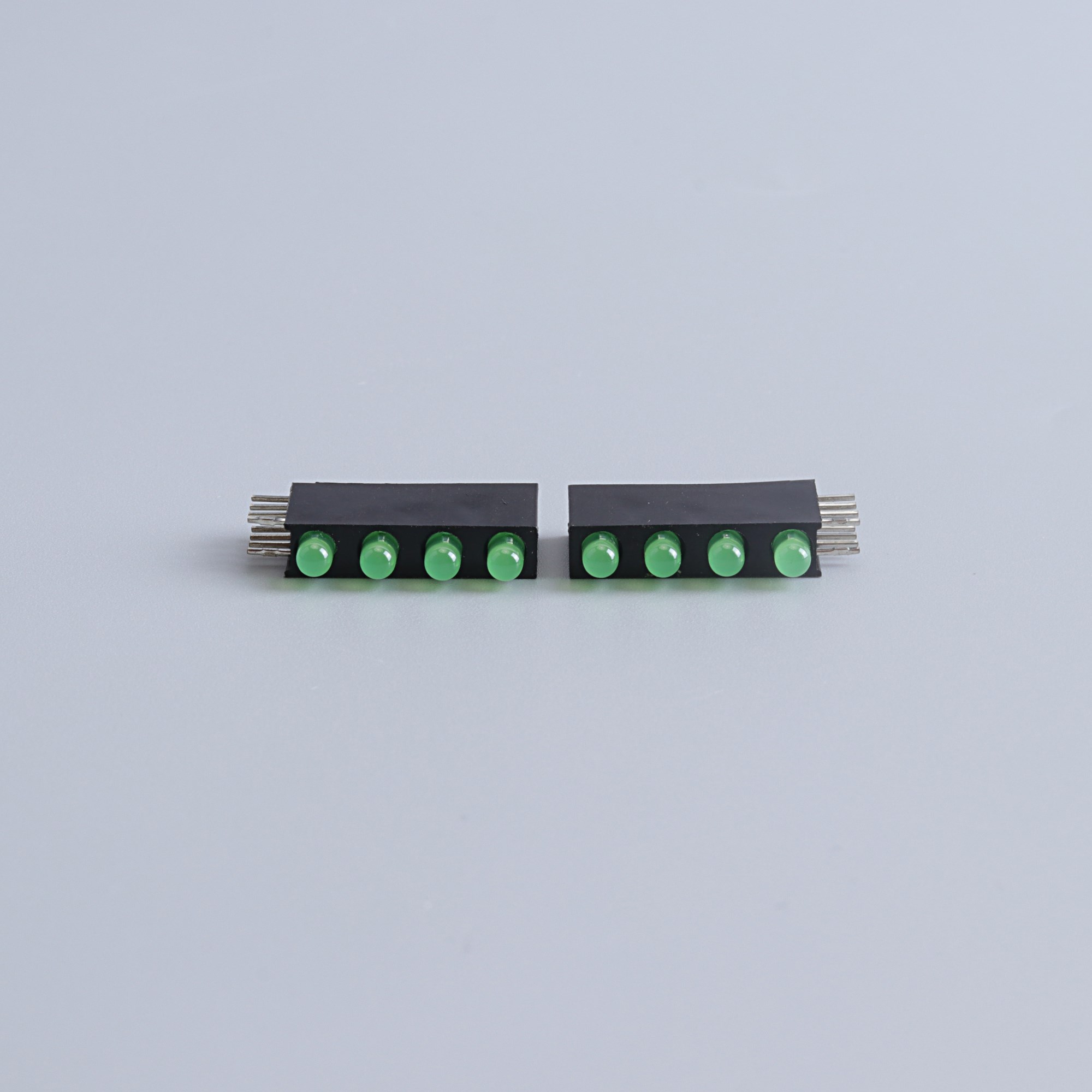 LED های چهار سوراخ با دارنده پلاستیکی 6.jpg